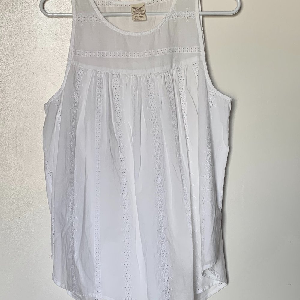 Beautiful white cotton sleeveless top with eyelet pattern size L
